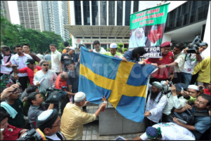 Minor girl raped by 34-year-old Muslim migrant in Swedish park…