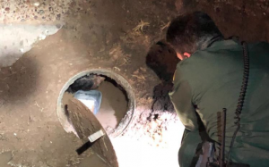 AZ: Man in country illegally rescued after becoming trapped in water-filled drainpipe…